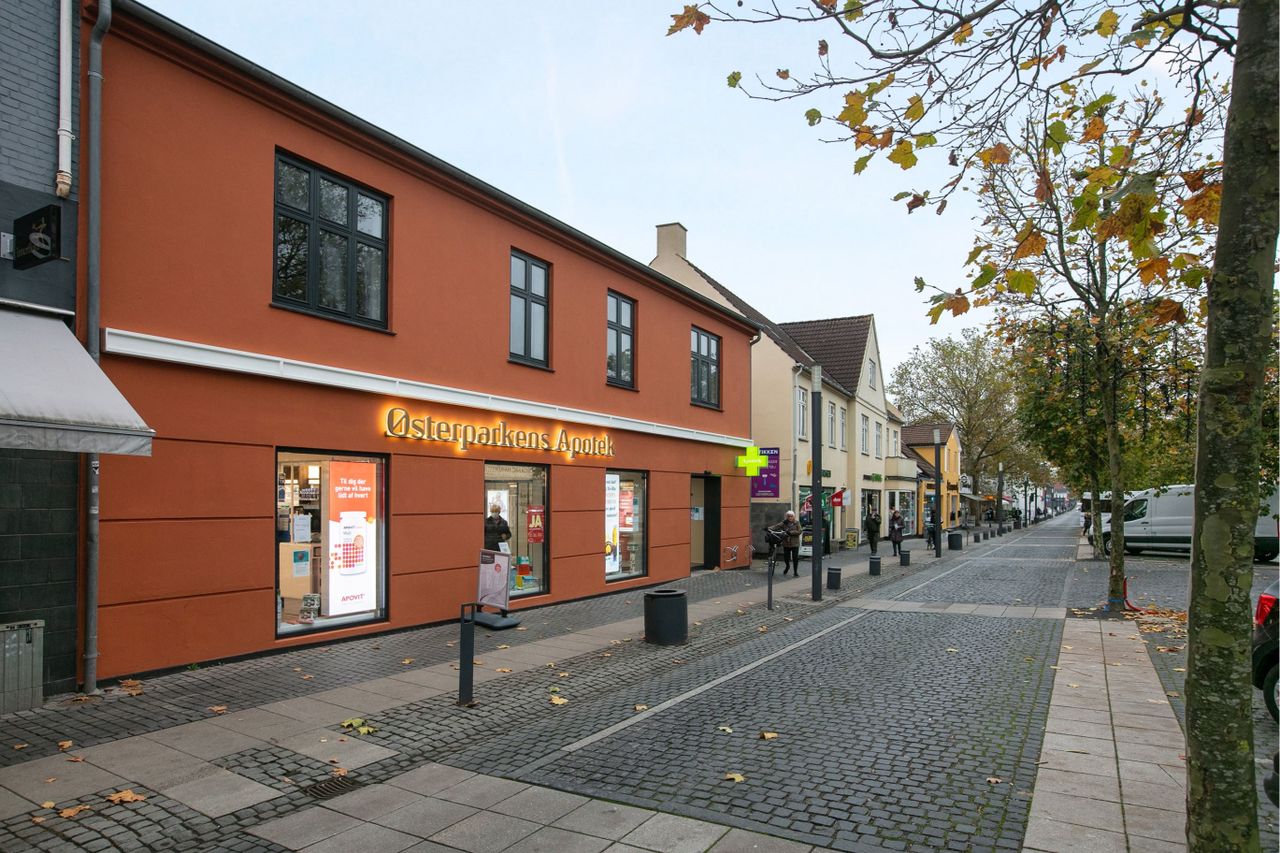 image 02